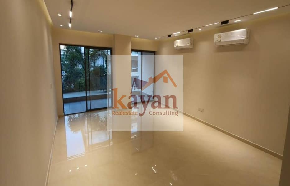 10 d554115f-d37e-4b42-abcb-c4fdbad5baaa. jpg