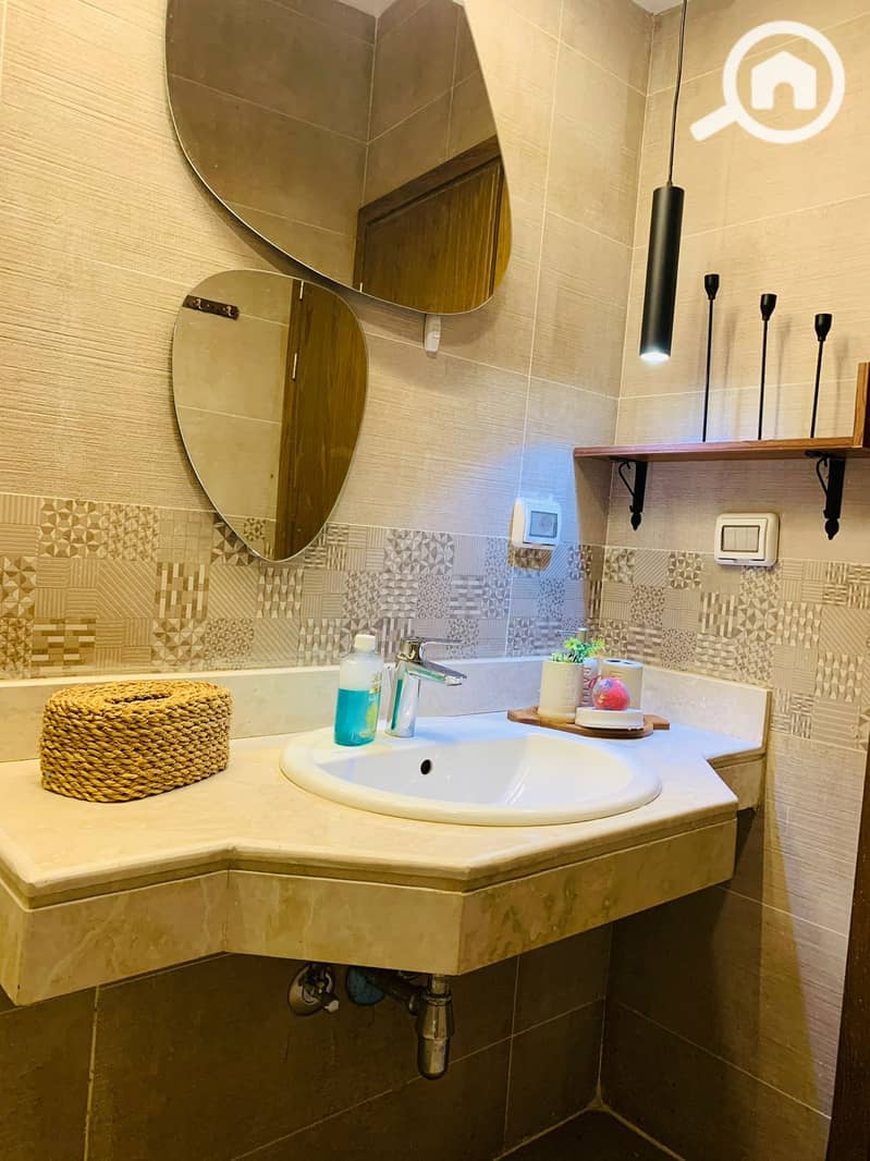 6 89449604-a8d8-4e5c-b068-b49e155806be. jpeg