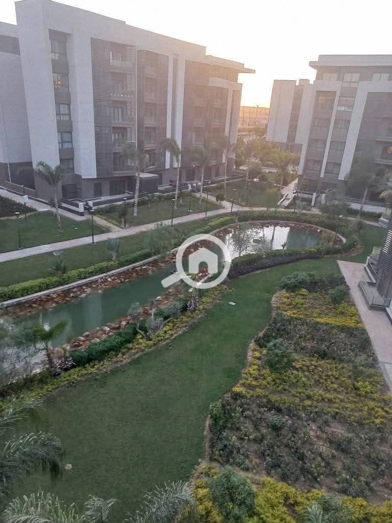 2 b53285a6-6dc1-4816-92ea-132555a679a4. jpg