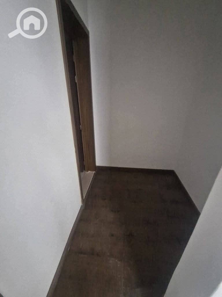 4 e423d2f2-4888-4a35-a795-feded7c67b39. jpg