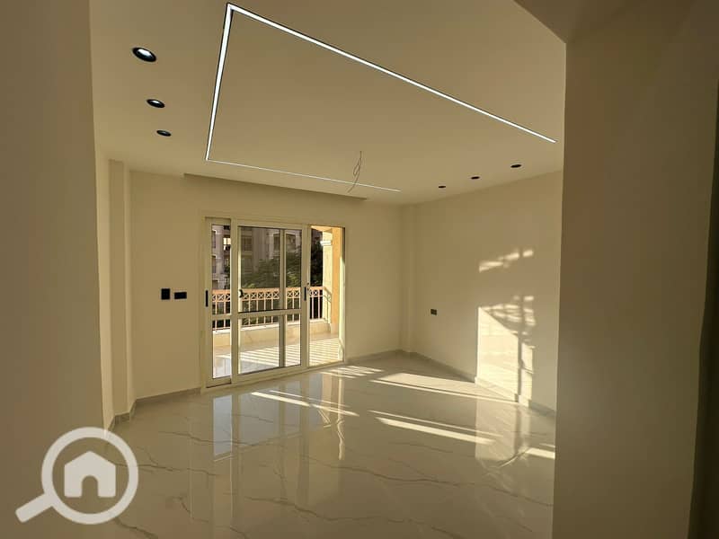 5 026cd6ff-d31f-4c08-93d8-3bd5732142d5. jpg