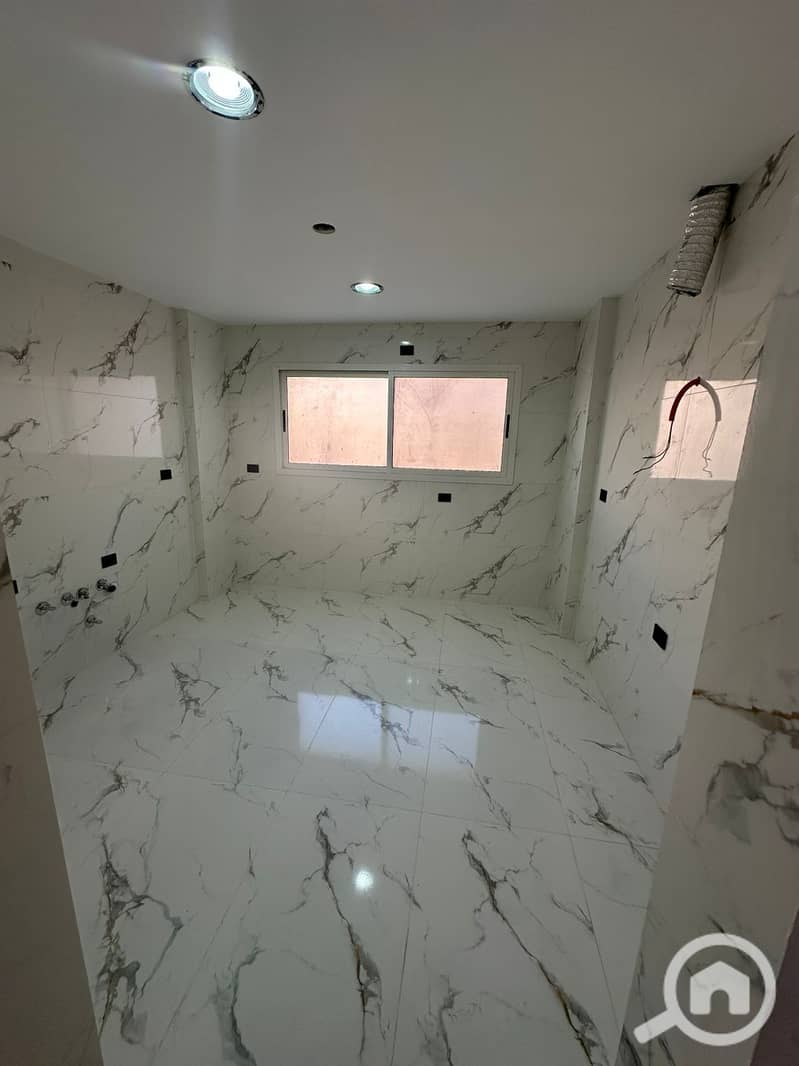 6 37a619b4-e849-4c2d-9d9b-819ea313c725. jpg