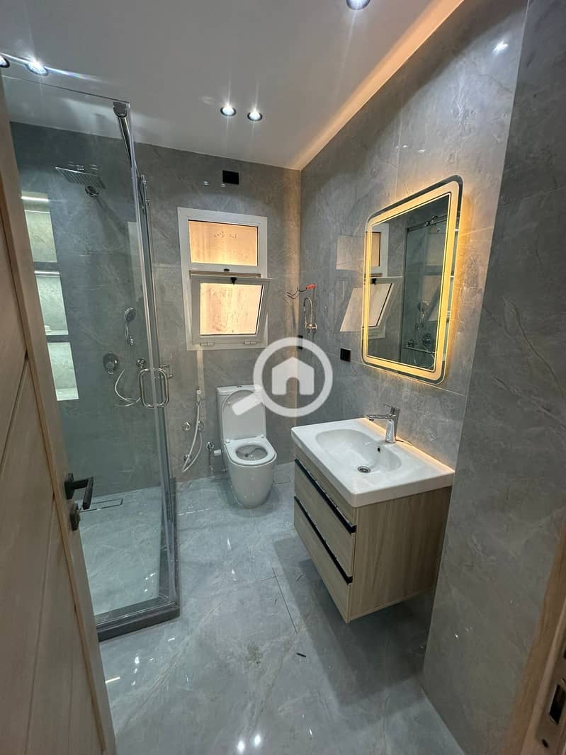 12 d7c2c637-be82-4fca-828b-aff994df50c9. jpg