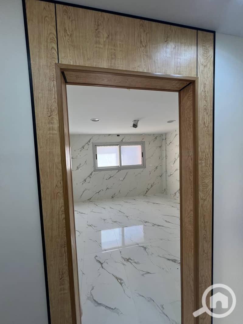 13 a61cf425-2ae1-4531-92bd-e29701ea3a4f. jpg