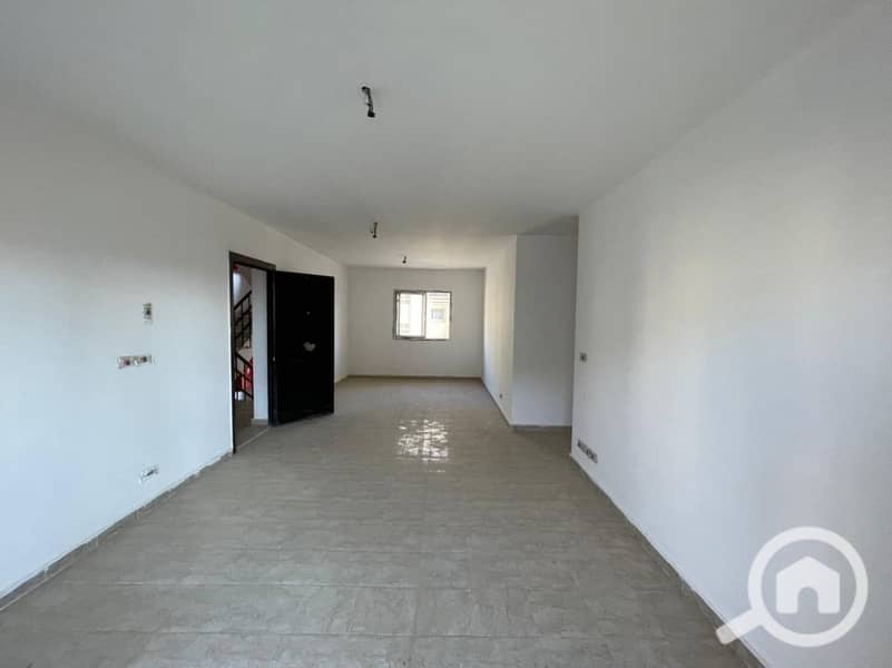 2 eb015b42-4c09-4001-9bef-2b435bed304a. jpg