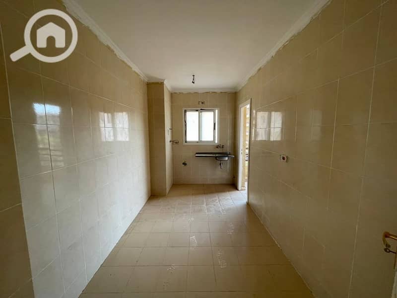 5 76ea5394-6c89-4a4d-97ee-36d4fc23f631. jpg