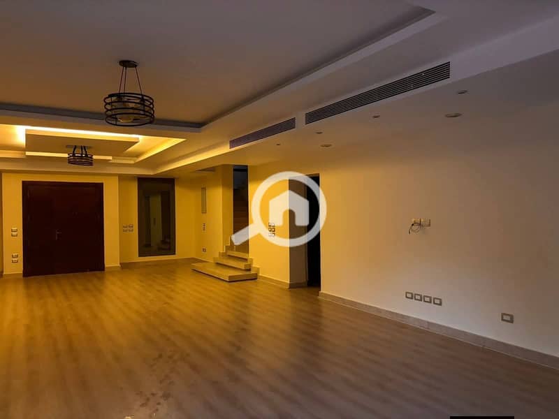 7 605409713_896414549588474_6575052594129908971_n. jpg