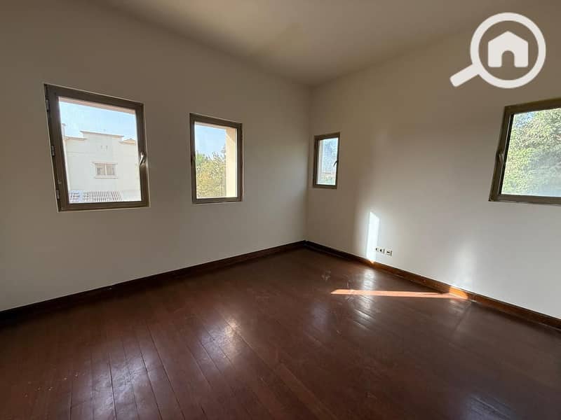 5 ad47e910-d5bf-4a49-9918-84d732c6fc3e. jpg