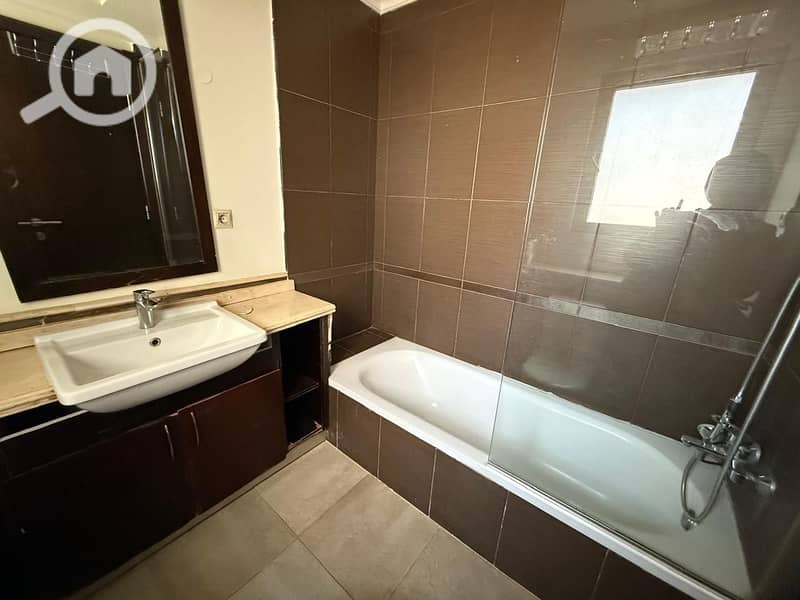 5 5a413998-7e8a-46c6-b09e-deea8bbbf63e. jpg