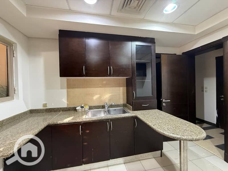 6 9e3273ff-6642-4ad8-a6d1-f13049da5171. jpg