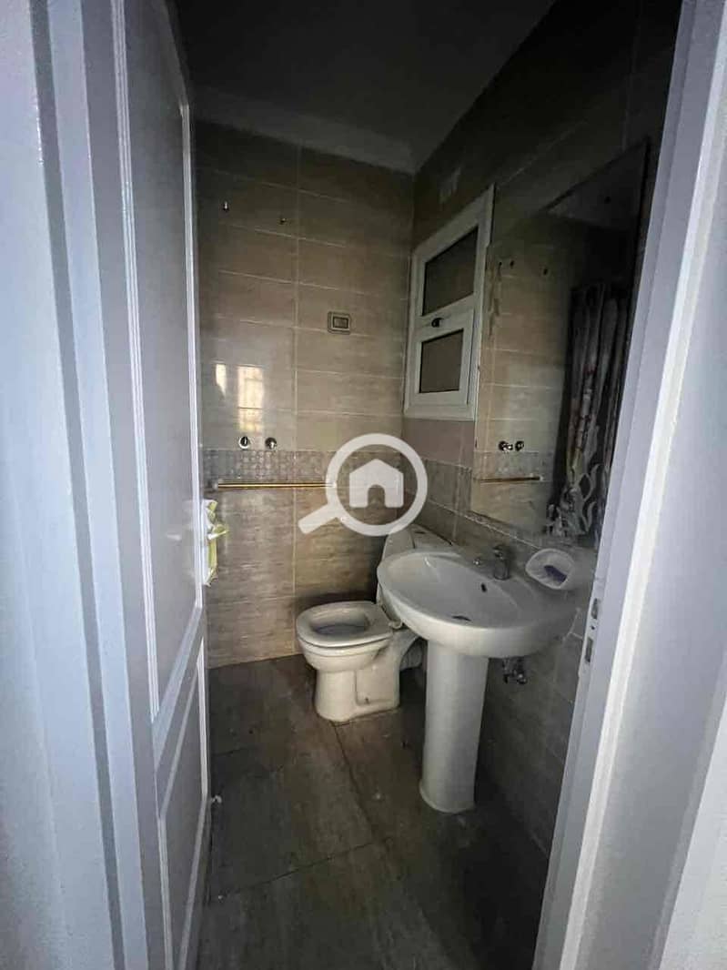 4 fea3c38f-54c7-4835-8688-6ba8ac2c127c. jpg