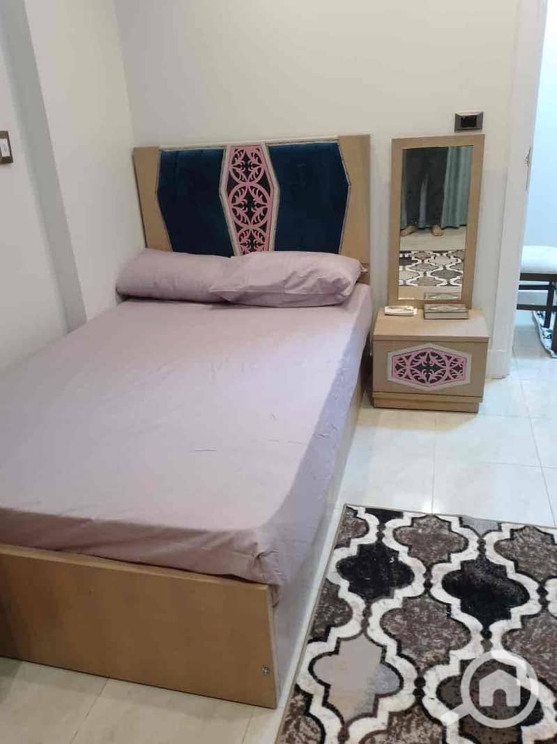 3 e78bfb71-7ae6-42cf-8f86-dc7eae2e9a34. jpg