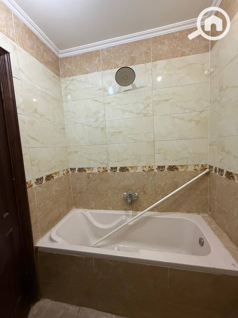 11 a723e287-c2a4-446a-a16b-dfca6ce5253f. jpg