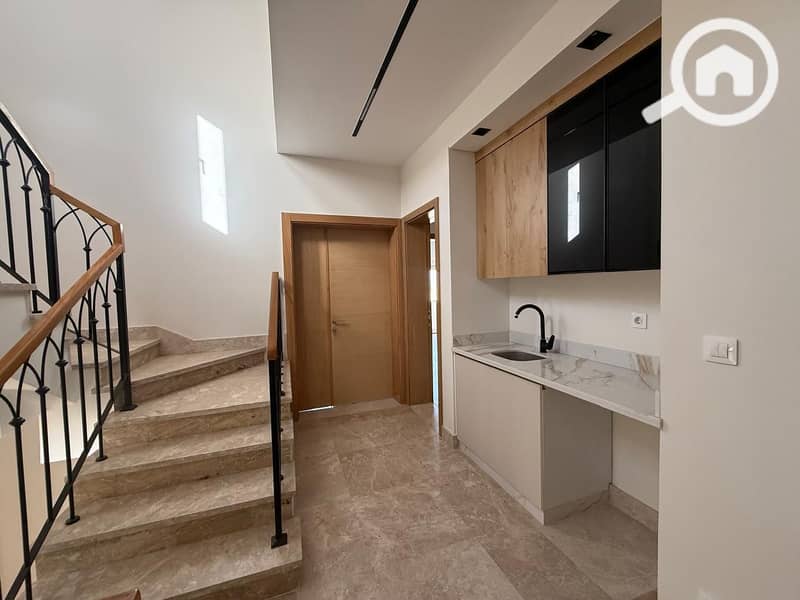 3 06591cd9-9ed7-431f-8c35-62d7e5258bd4. jpg