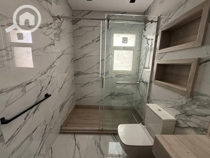 7 fb723b09-3586-4d75-851f-5595c3bbcb59. jpg