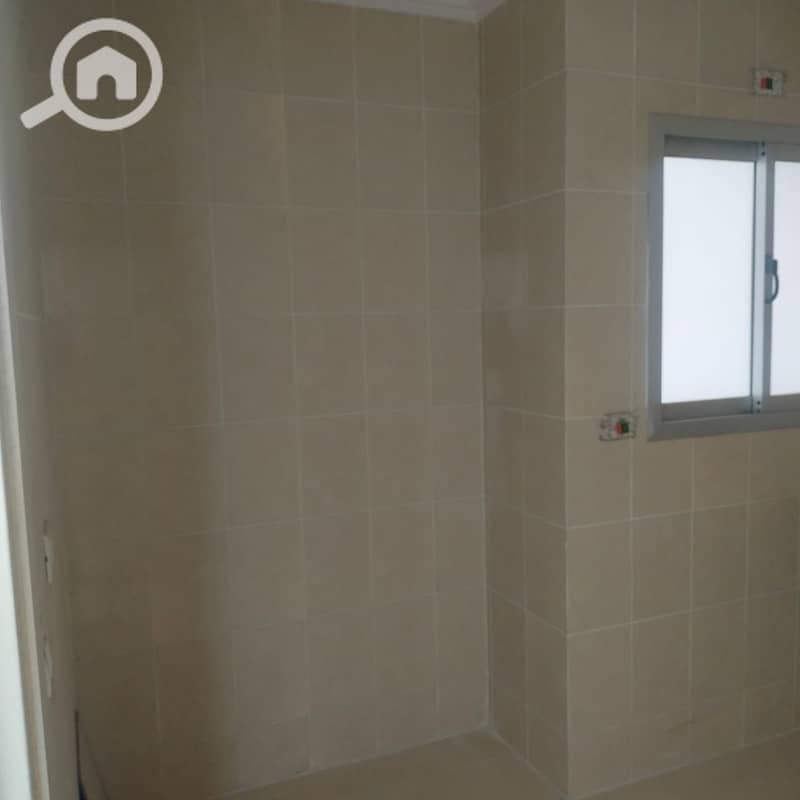 10 f2dc2fda-f097-46d2-b3f4-a3233863655f. jpg