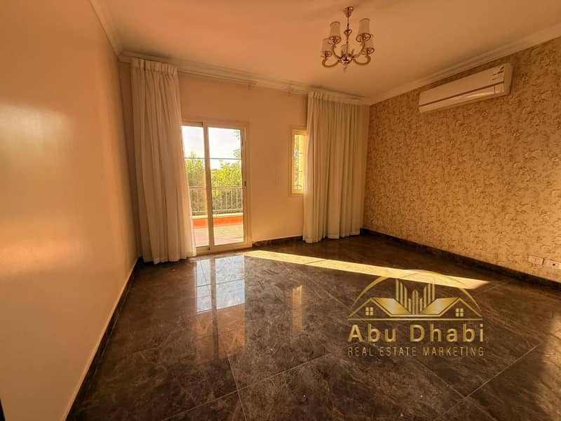 8 d13e372e-1054-4fbb-8b37-5cd2c5547e27. jpg