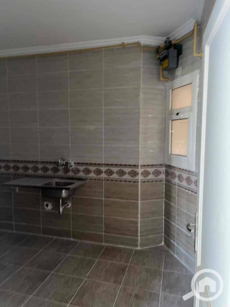 9 34de0600-e0f7-44d6-9bad-b04e19077eeb. jpg