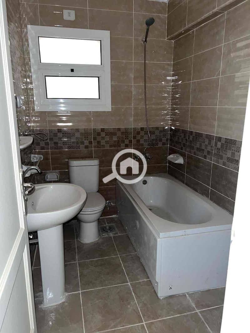 10 94c95134-b3ef-4b05-bb4b-647f4dae4ee9. jpg