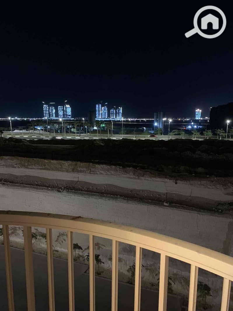 9 228992dd-79d7-4c3a-b4bc-3ac6437bbdf9. jpg