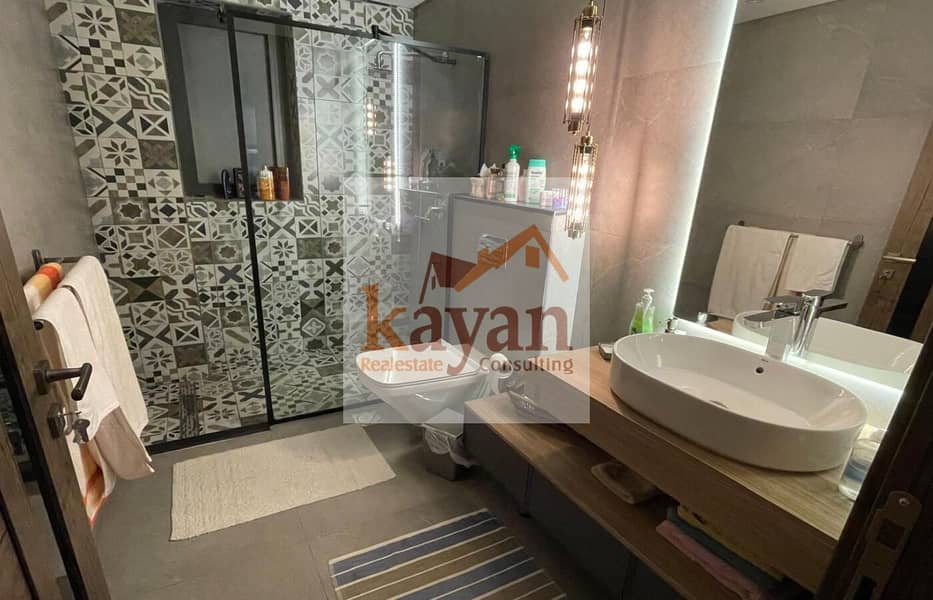 8 e17ac228-f392-48d8-ae33-b09970bf5c86. jpg