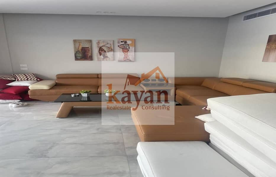 3 5d455867-062b-40e3-94a8-5885ac18fbe0. jpg