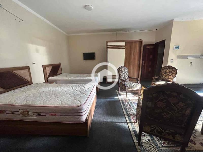 8 9ee939e4-d4b1-4ba5-a422-1abfcf3d128f. jpg