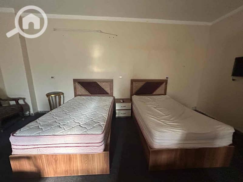 10 45b83d7f-d52c-4fe1-97ee-3653b40d4947. jpg