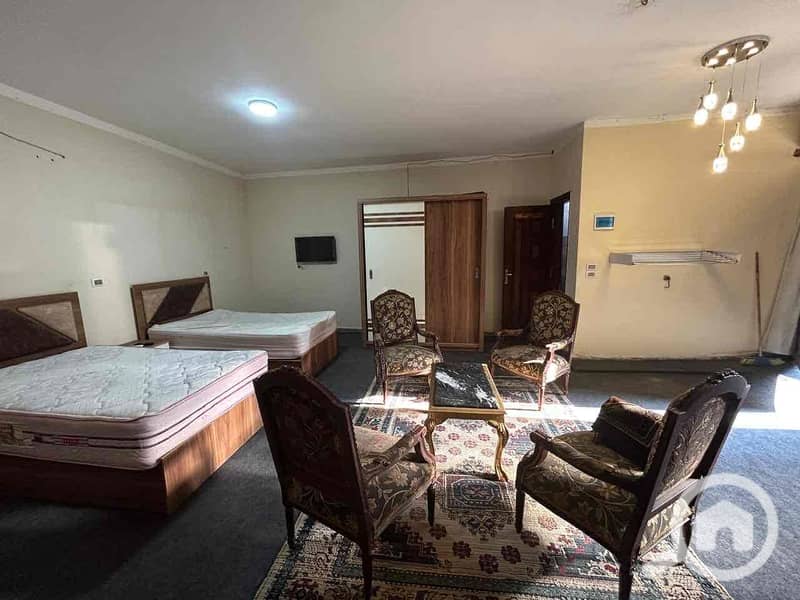 12 c9c5ccba-bdaf-41b1-b1f3-39aaffd6be48. jpg