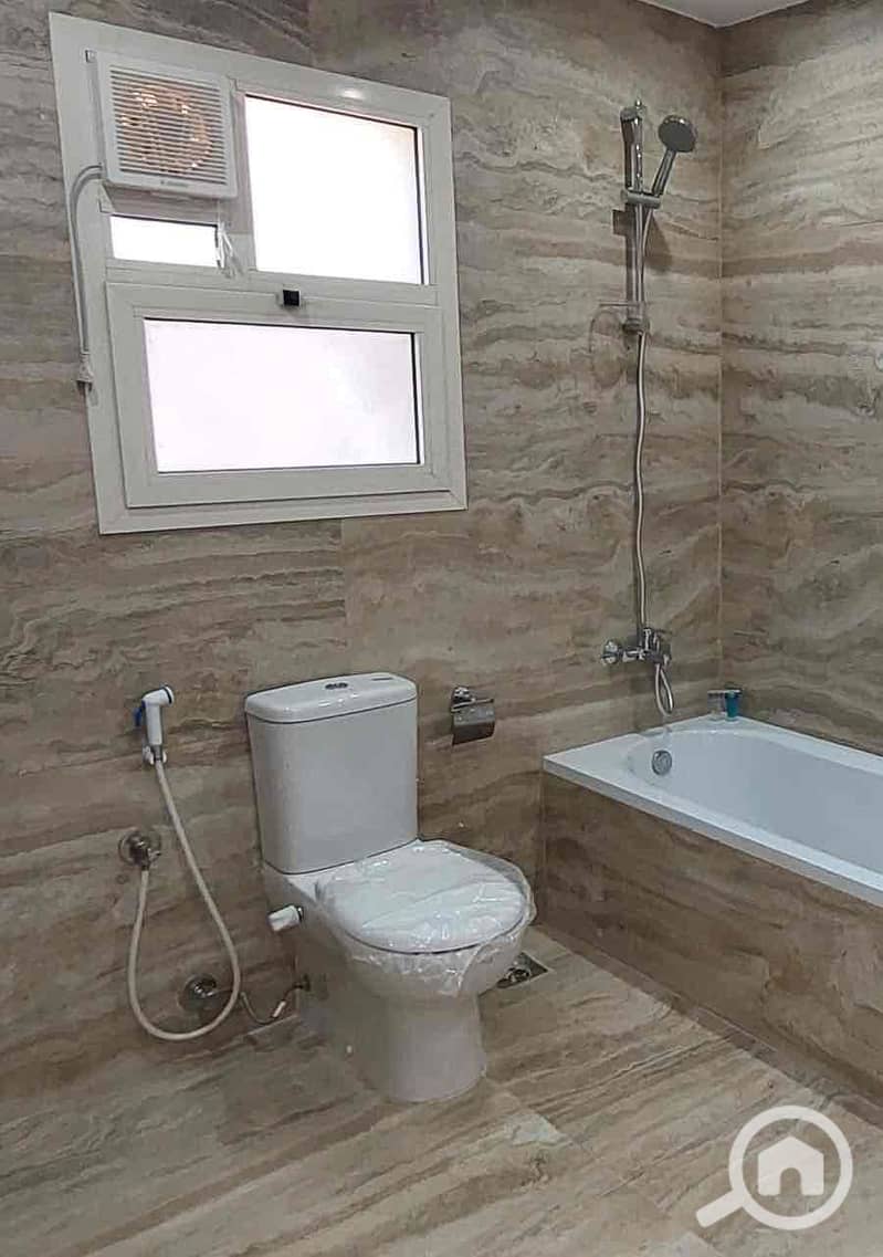 10 2e06e7c4-e318-485e-b266-ede2ca3d16d3. jpg