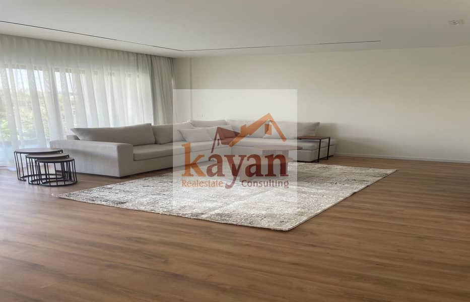 2 8c183b59-c867-4a6a-87cc-18958a8b78d8. jpg