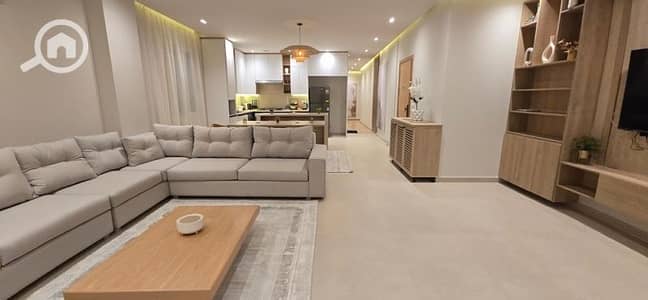 4 Bedroom Flat for Sale in 6th of October, Giza - شقة للبيع غرب سوميد مفروشه فرش فندقيه داخل فيلا سكنيه غرب سوميد