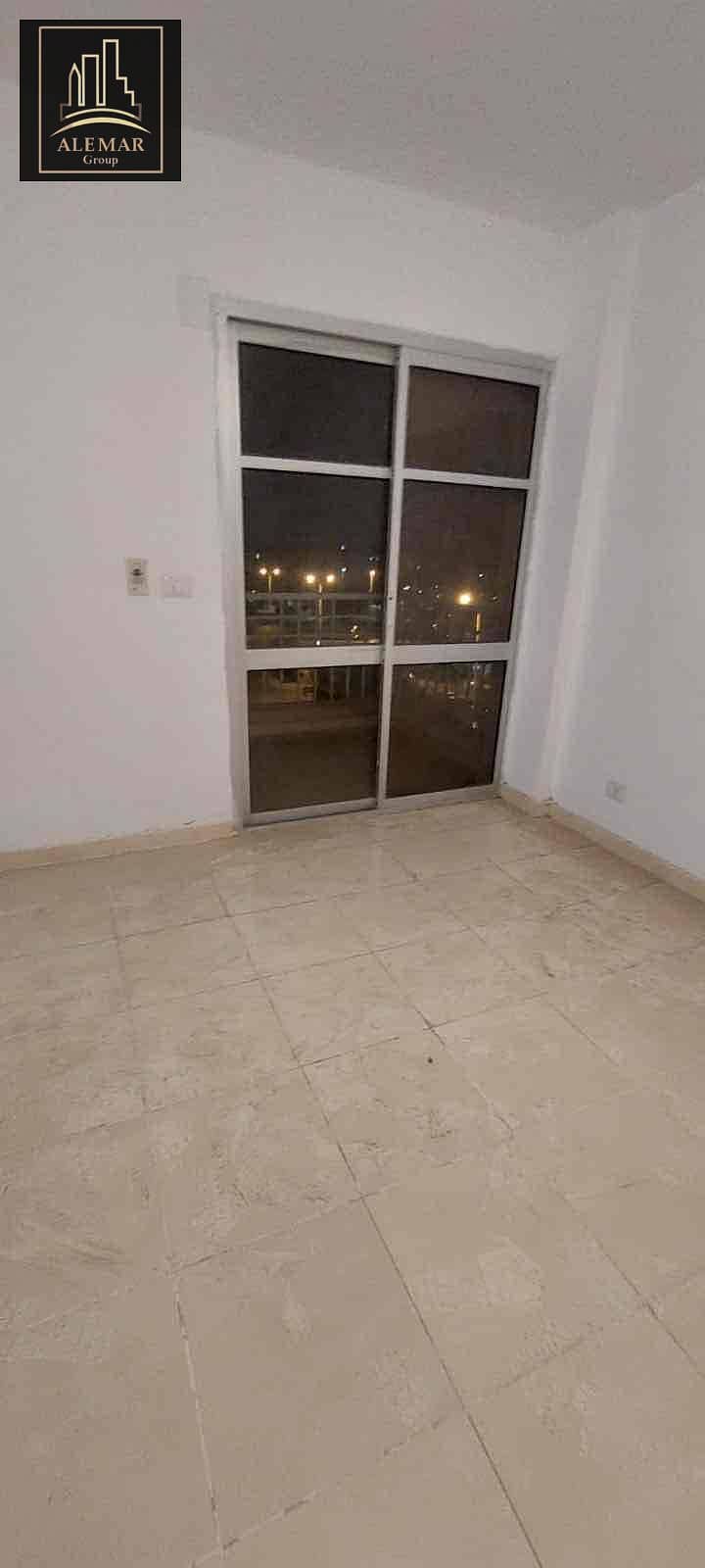 2 5c11c291-0fc0-4880-a6f0-8fcf09edc79c. jpg