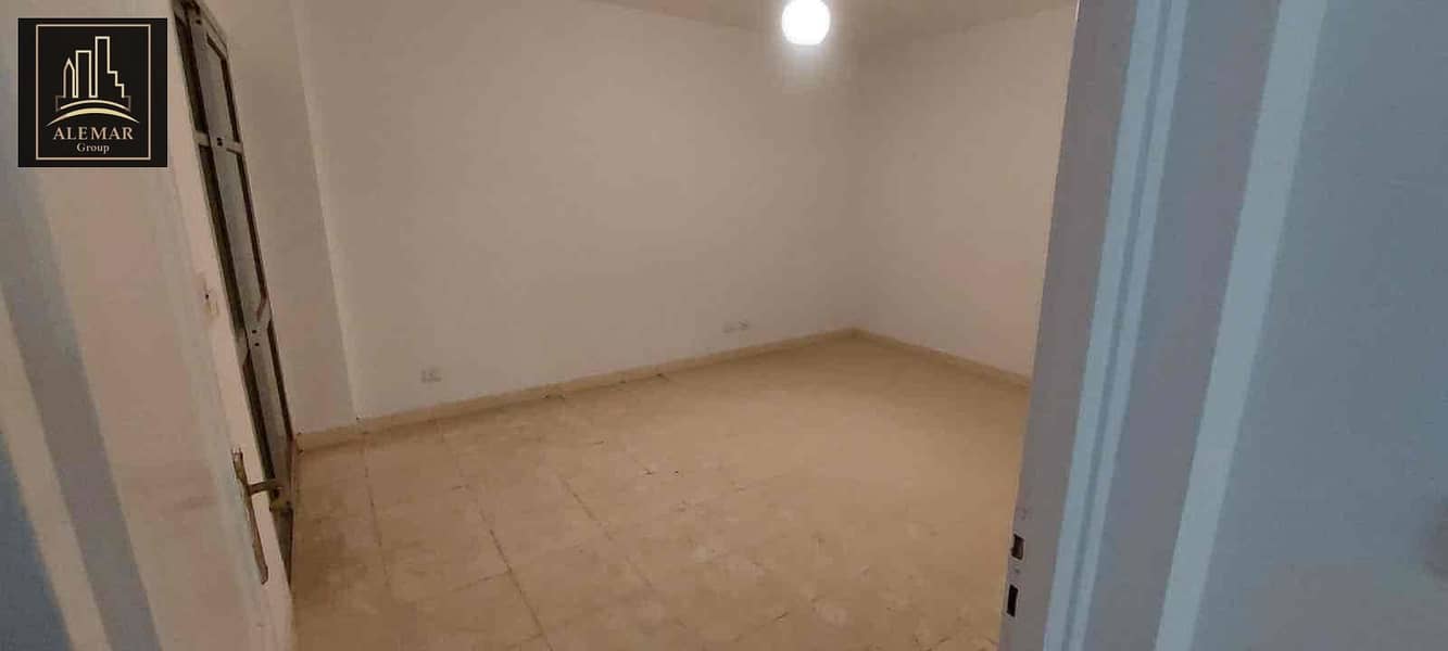 5 83d0326b-4f2d-4034-91ec-52b9cc33e3cb. jpg