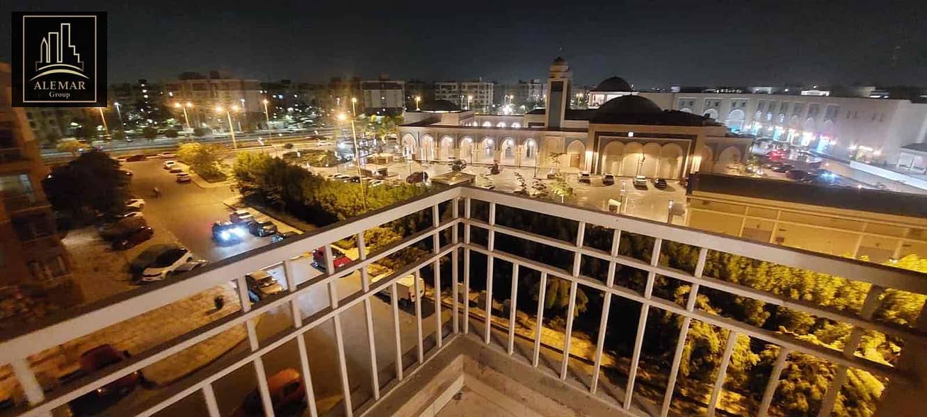 10 19fd8725-ae2b-4430-8601-cfc024a17617. jpg