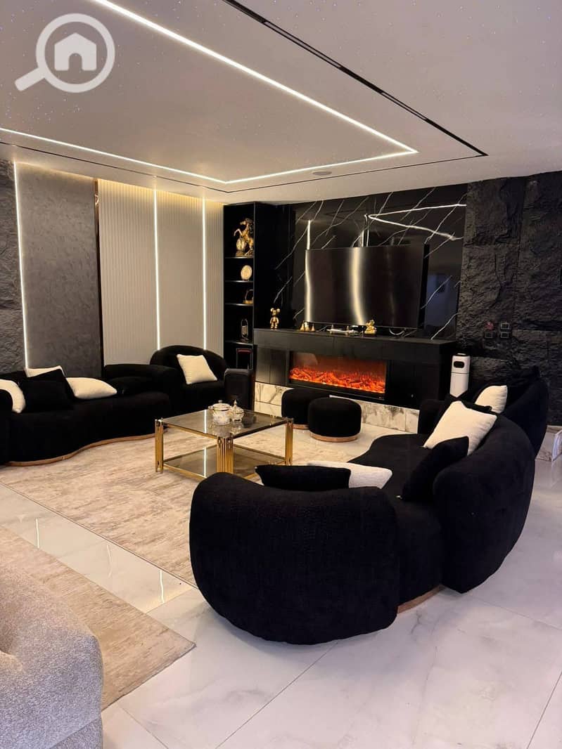 7 600326849_891642796732316_3355578918393963708_n. jpg