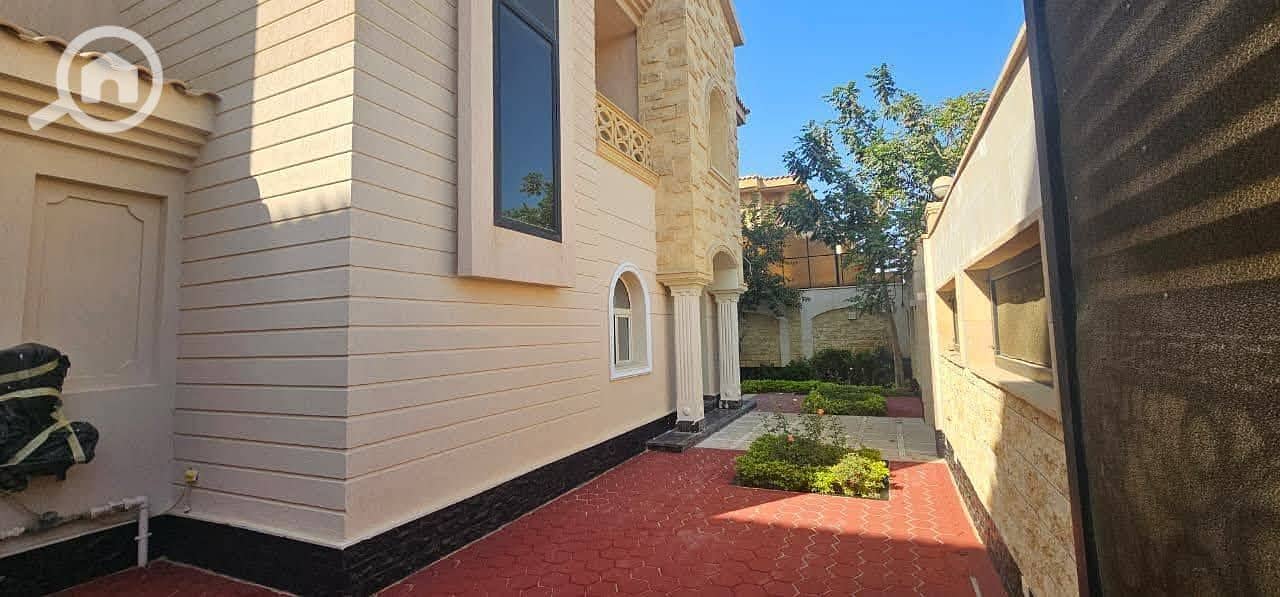 11 599937474_888923687004227_6663521748263867241_n. jpg