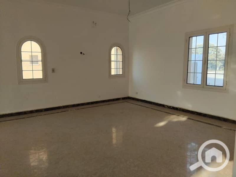 11 387e34bf-c2cb-4d99-8654-a8ce38200ad2. jpg