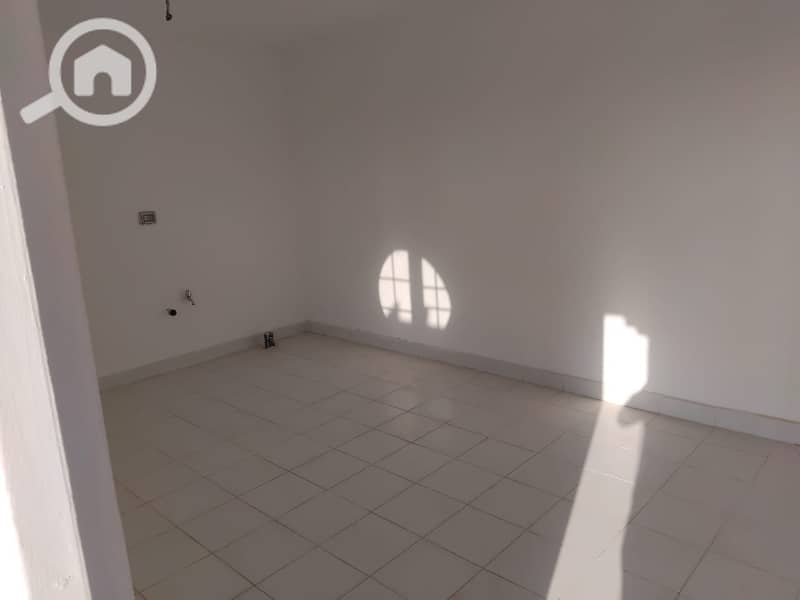 24 bc0b9a61-5a20-4fd4-b8e2-2df8fad014d9. jpg