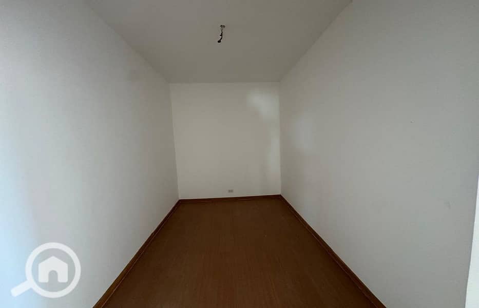 12 9542aada-2708-4995-ad85-e427e3175cc5. jpeg