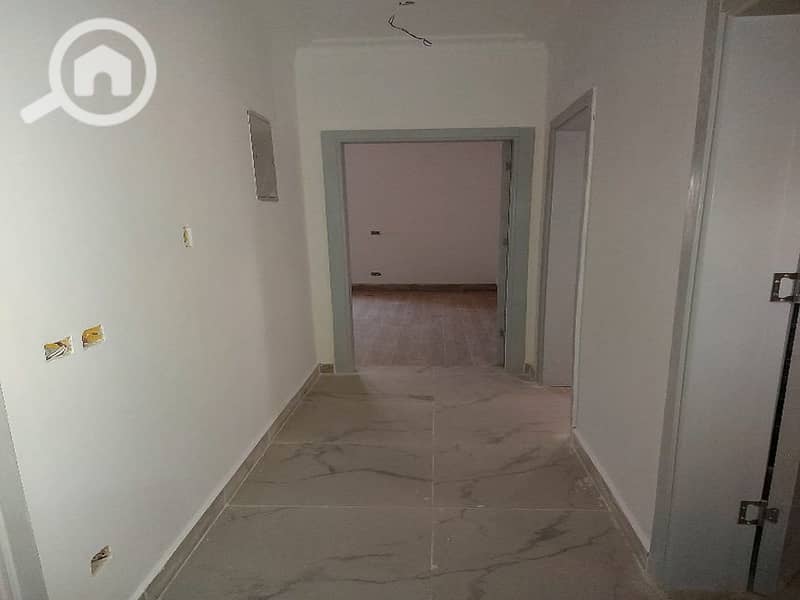 4 1b37b1d4-6302-4886-aaf9-7033a7495015. jpg