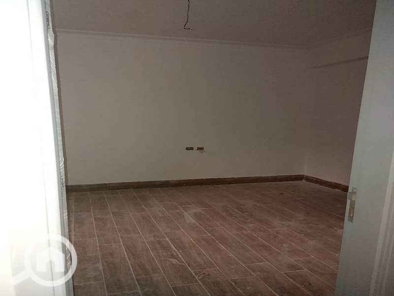 10 7915a184-5495-4ee4-a337-b77255063b18. jpg