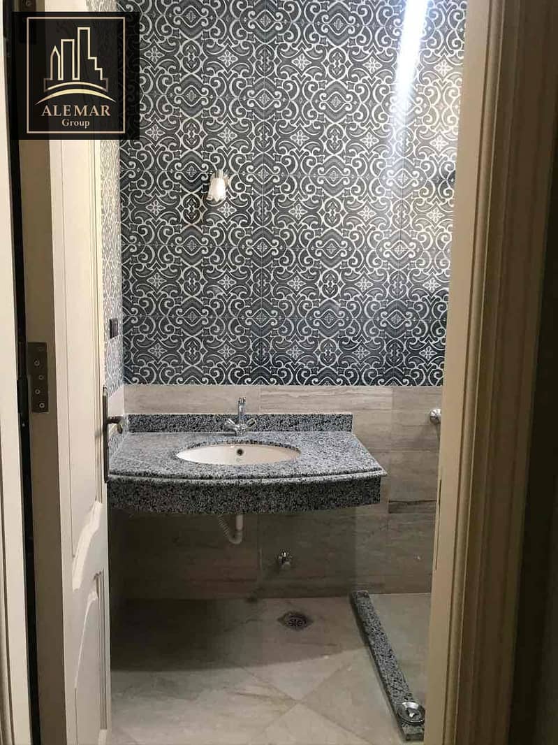 8 525b05a9-0a70-45aa-83be-ef612e568447. jpg