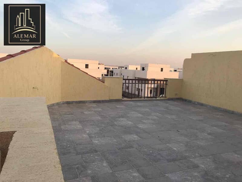 10 8b526fc6-8a46-478a-99db-a7bf9fff25c7. jpg