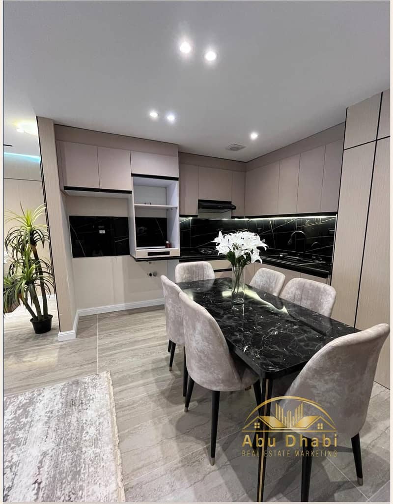 5 e30fb25e-41d4-47dc-8edb-ab199c38667c. jpg