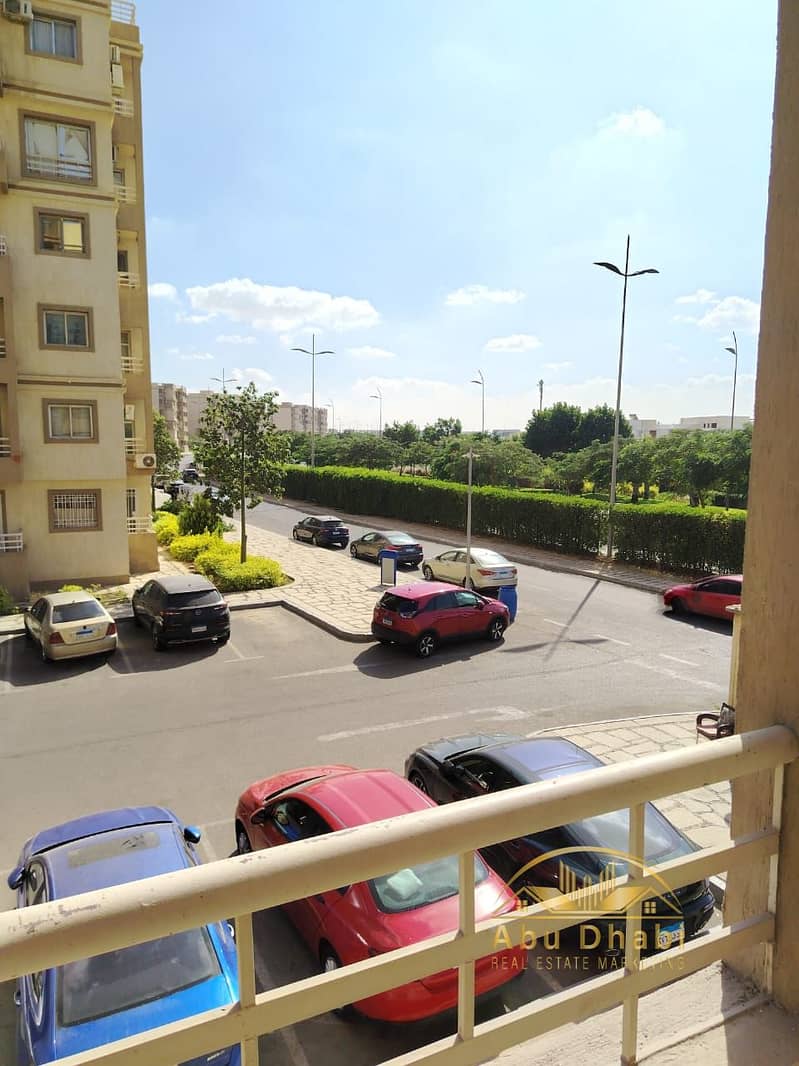 8 f39ff8ae-4836-4baf-818c-c2c44ba54dc2. jpg