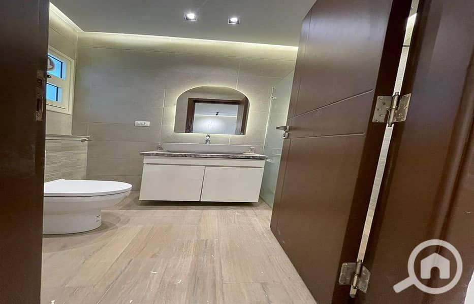 16 8761a128-a447-4c0a-ba75-ca879cb900e3. jpg