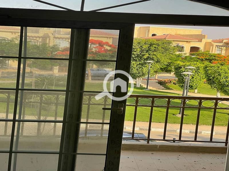 10 fe5fa62d-47b6-428c-bb25-9798f82c69c9. jpg