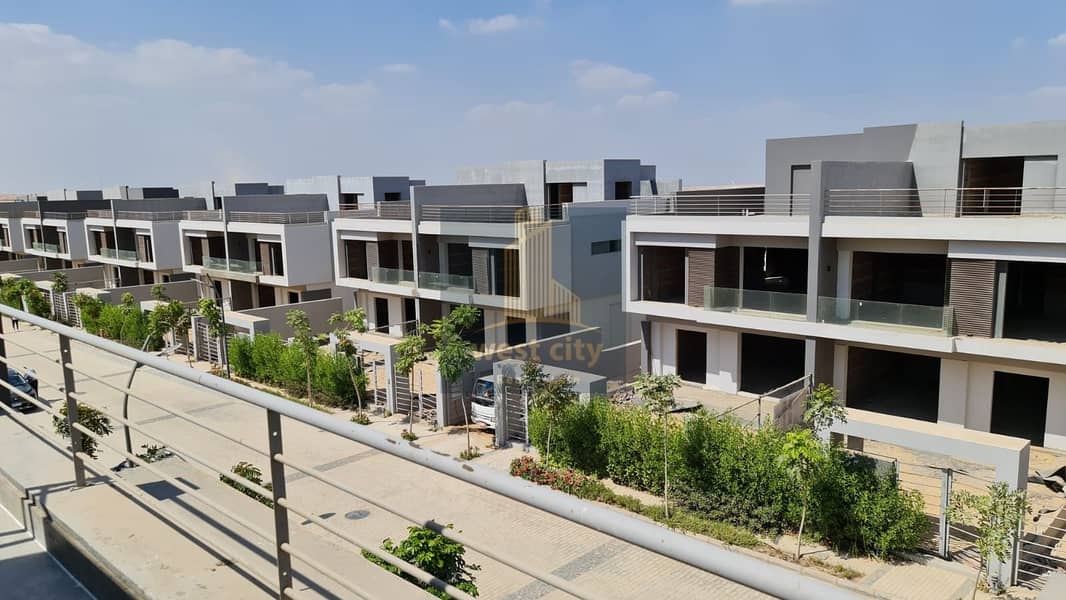 7 WhatsApp Image 2022-10-01 at 10.33. 34 PM (1). jpeg