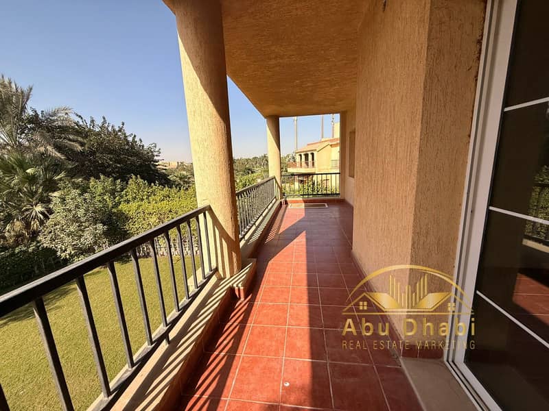 12 2587940f-0a9e-4728-b4b9-b1d4c52a2cb9. jpg